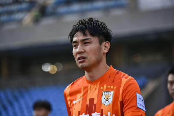 泰山飞翼吴兴涵达成职业300场成就 场均造0.1球效率稳定