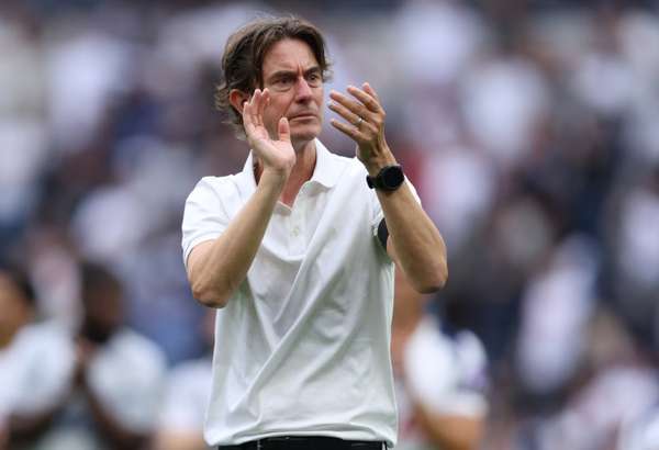 欧冠客场闷平摩纳哥，弗兰克盛赞门神维卡里奥