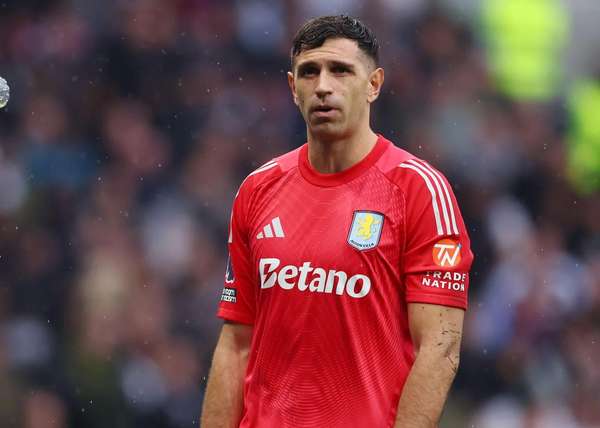 维拉队长序列调整：埃梅里确认马丁内斯卸任副队长