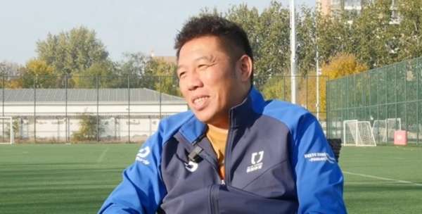 王长庆回应"摘桃"争议：三年考察两百球员 青训核心在育人