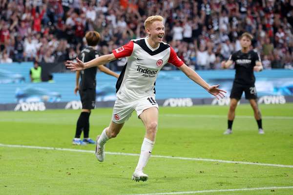 拜仁领衔豪门争夺战 法兰克福新星拉松或明夏离队