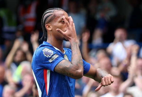 佩德罗：十人蓝军展现韧性 前30分钟完全掌控北伦敦德比