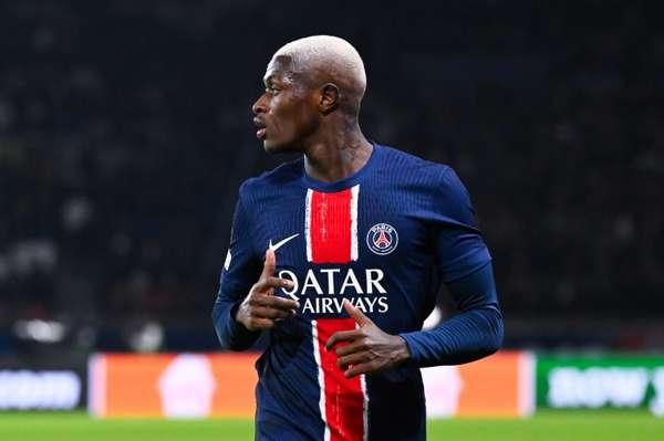 巴黎点球大战封王创六冠伟业 门德斯盛赞扑点英雄萨福诺夫