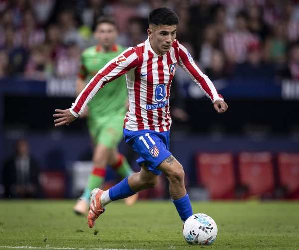 葡媒：本菲卡再追阿尔马达 租借+买断方案浮出水面