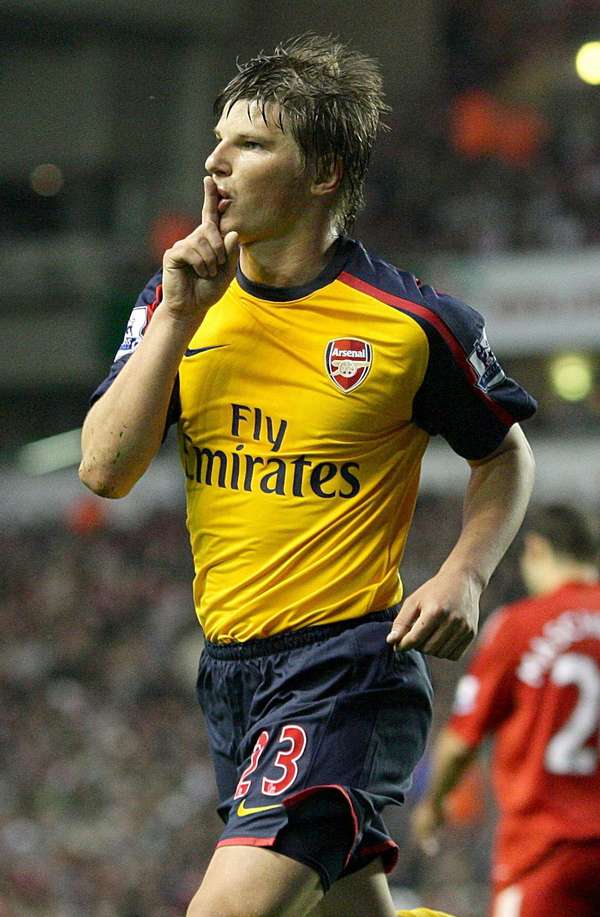 阿尔沙文再掀波澜：巴萨拥趸放话"盼阿韦洛亚栽跟头"，非洲争议言论持续发酵