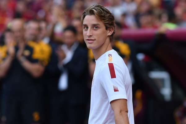 从罗马到沃特福德，带着除颤器重新起跑——博维的足球人生新篇章