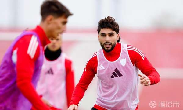 法记者力挺争议前锋：莫派的职业态度与西甲相得益彰