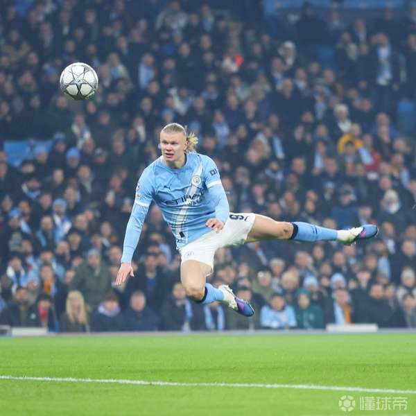 哈兰德终结5场哑火！暴力头槌砸开胜利之门